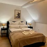 Charmante Mit 2 Schlafzimmern, Smart-tv, Wlan إسن