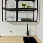 Charmante Mit 2 Schlafzimmern, Smart-tv, Wlan