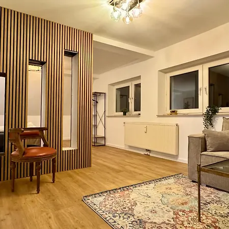 Apartment Charmante Mit 2 Schlafzimmern, Smart-tv, Wlan *