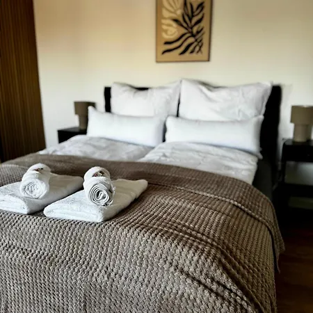 Charmante Mit 2 Schlafzimmern, Smart-tv, Wlan *