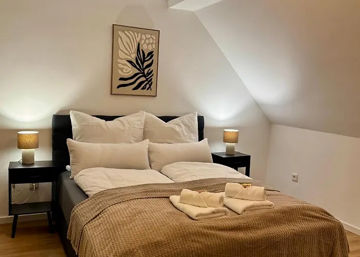 Charmante Mit 2 Schlafzimmern, Smart-tv, Wlan 埃森