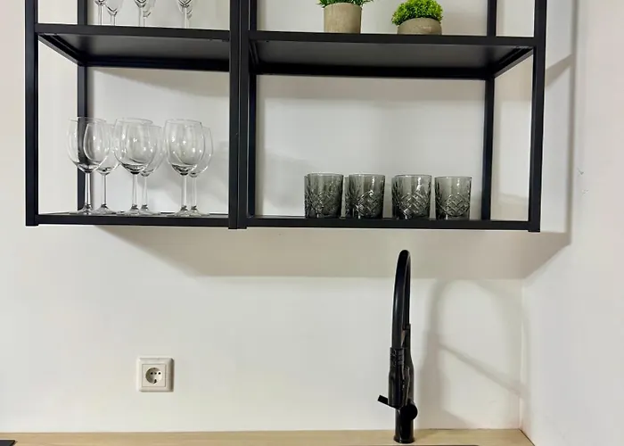 Charmante Mit 2 Schlafzimmern, Smart-tv, Wlan