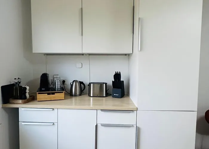 Charmante Mit 2 Schlafzimmern, Smart-tv, Wlan Apartment *